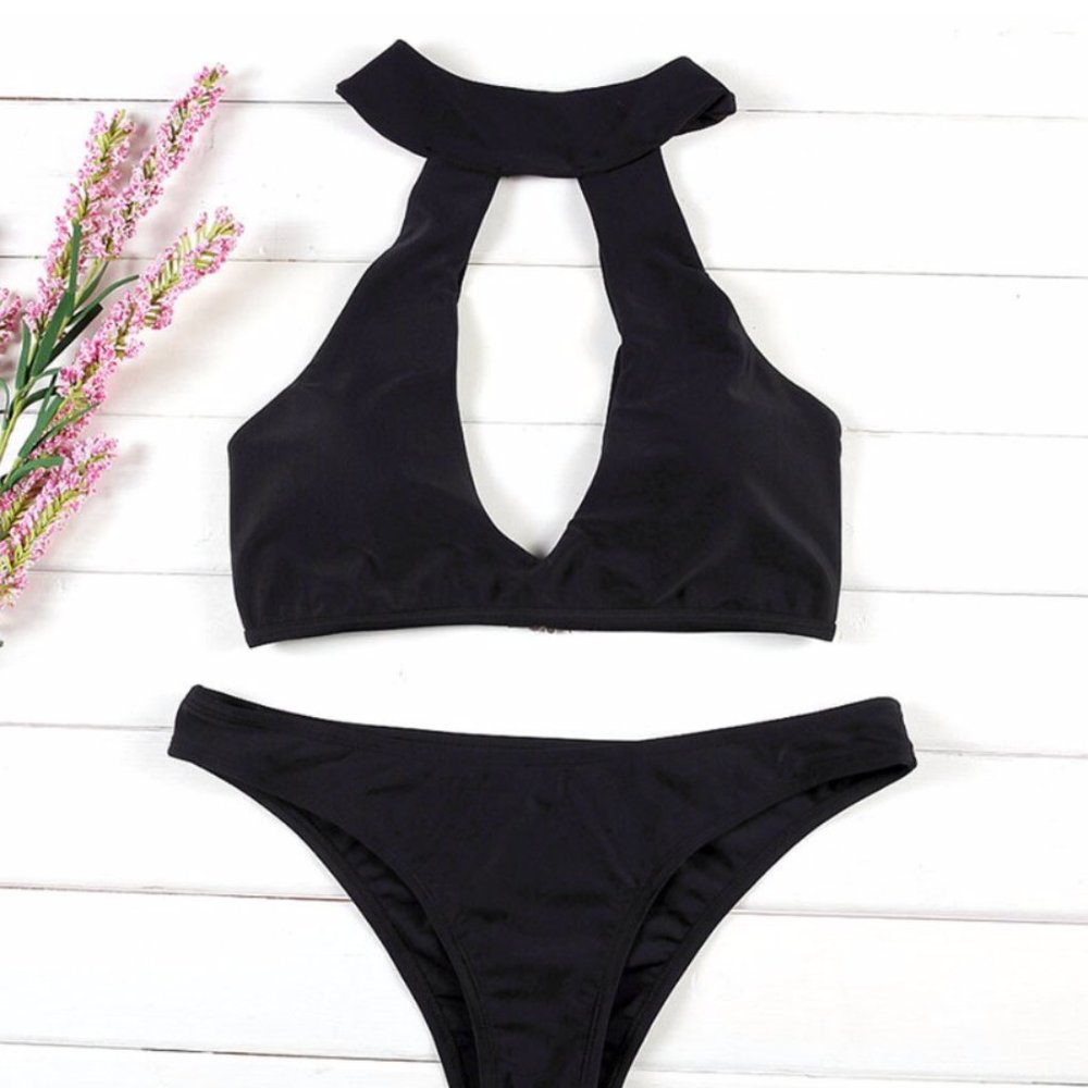Bikini Set Keyhole Halter Bikini NEW
